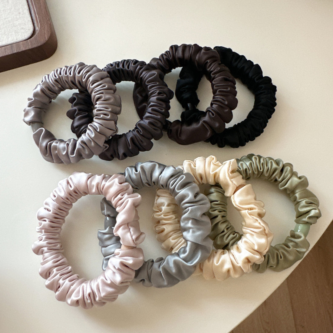 Khalani Satin Hair Scrunchie [RNCC2Q5F]