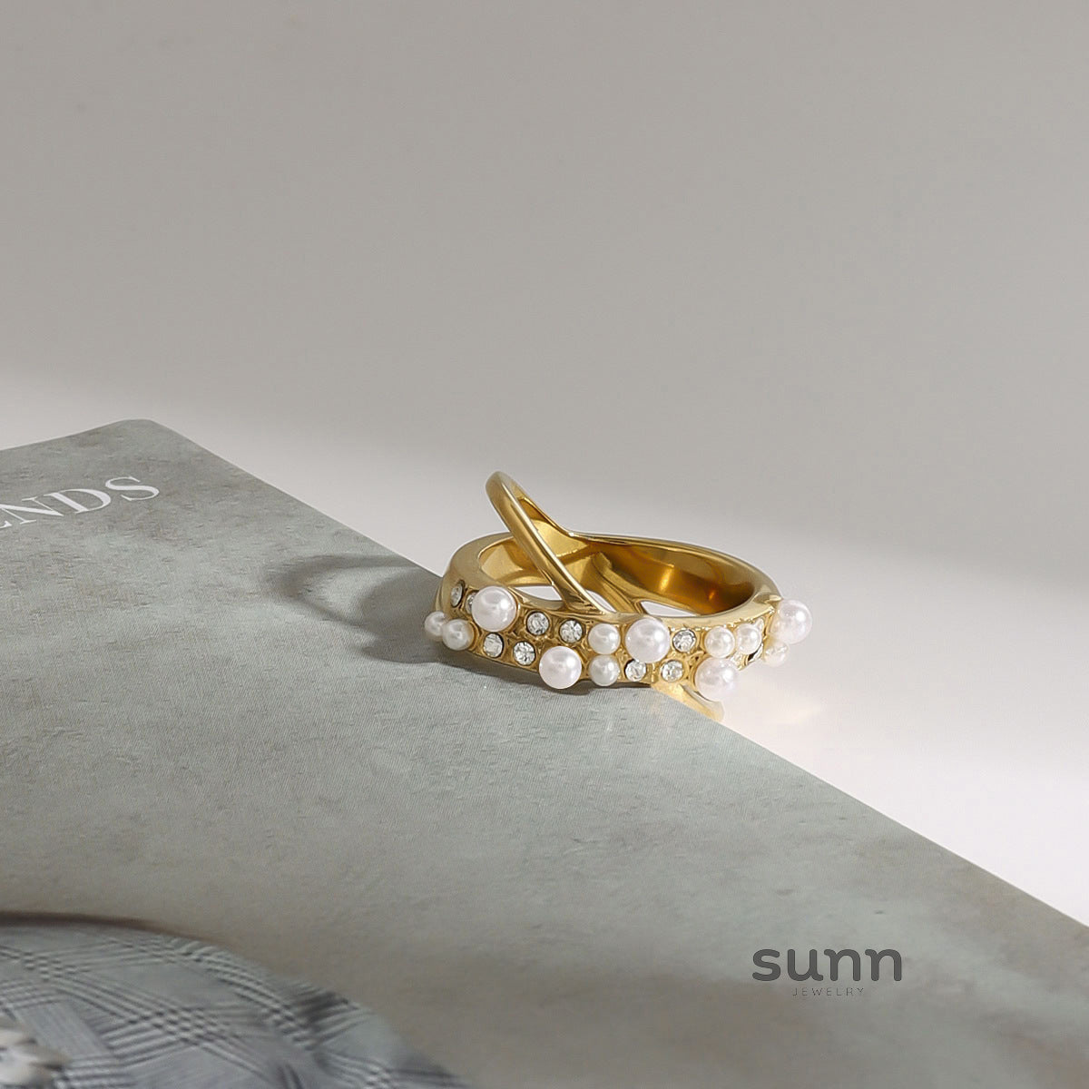 Khalessi Pearl Geo Ring [TC3C1UIN]