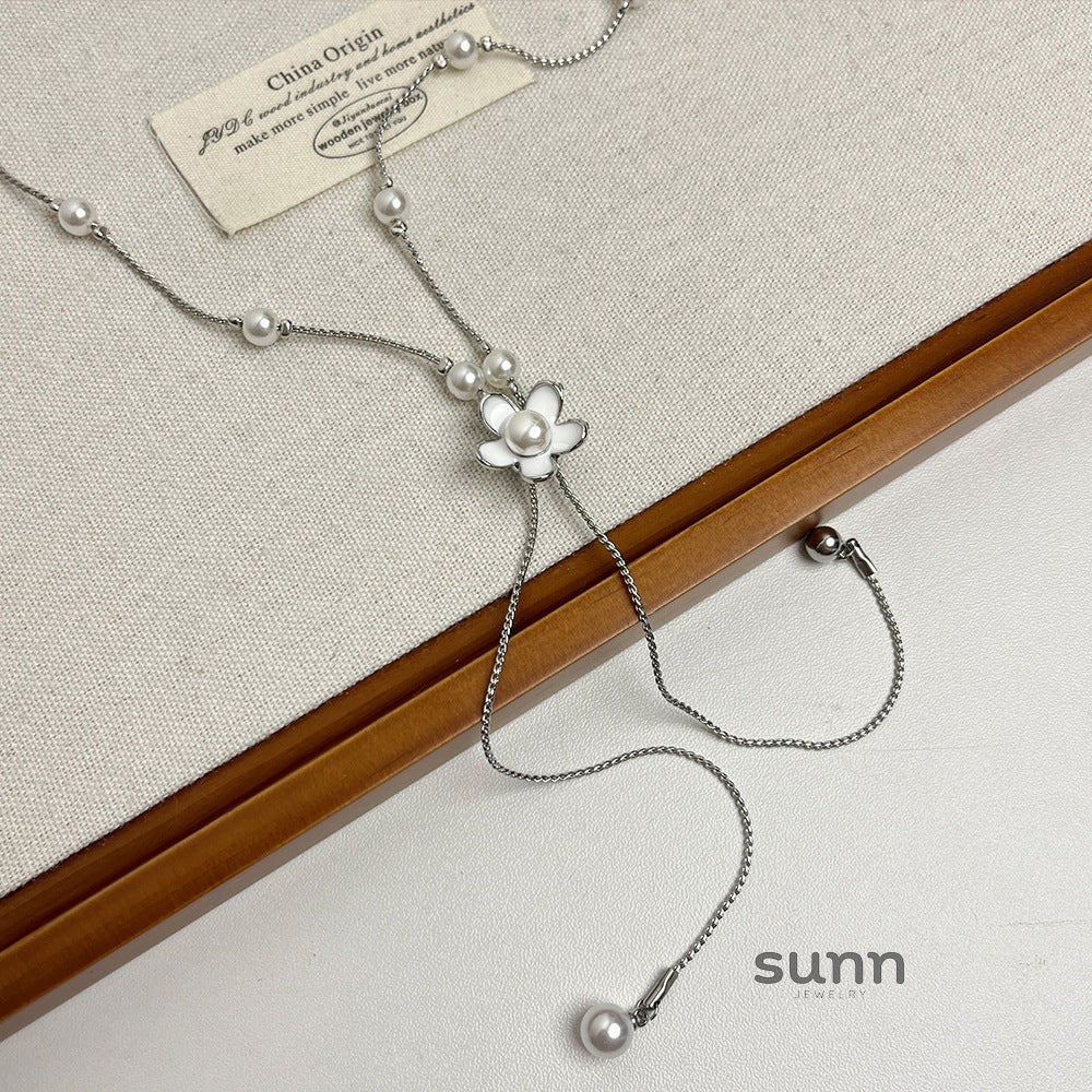 Khali Regal Blossom Necklace [4CQKV1MV]