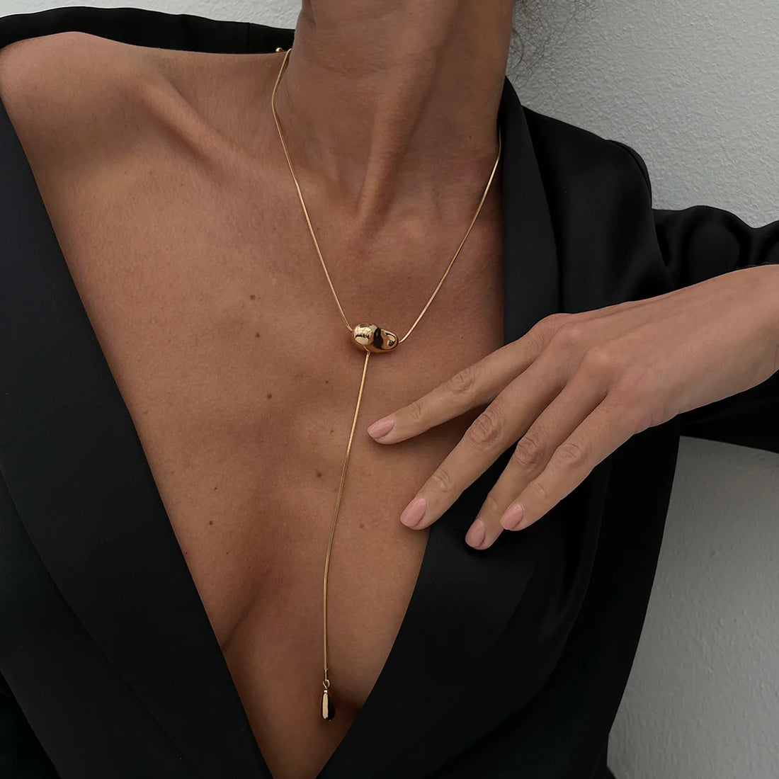 Khali Waterdrop Snake Chain Necklace