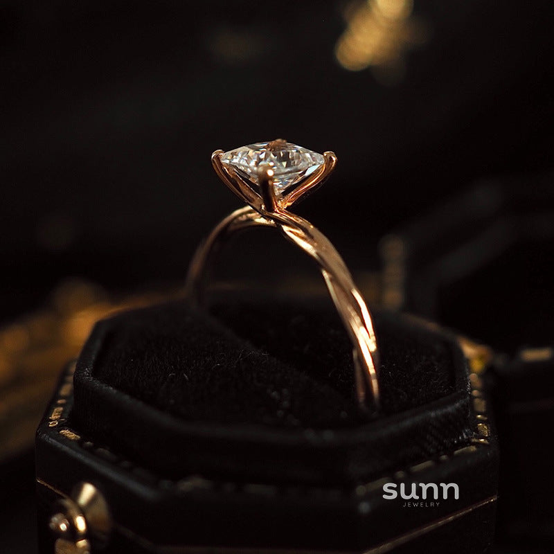 Khloie Rattan Square Ring [GV0ZAICD]