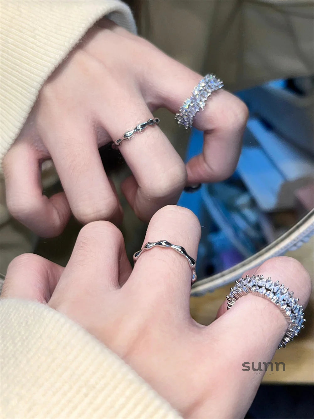 Khole Sparkling Ring Set