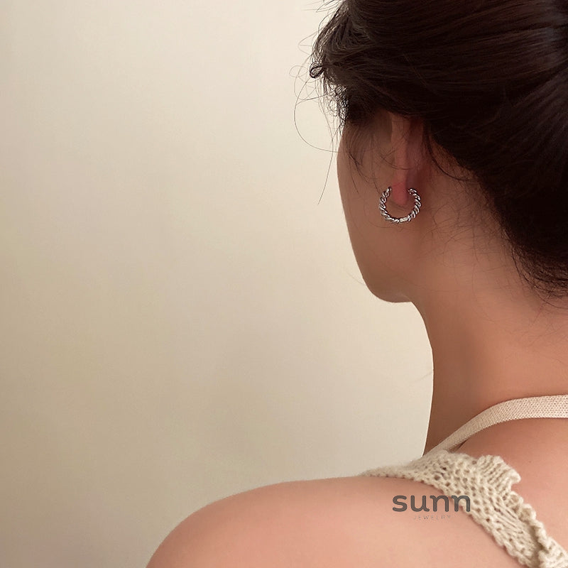 Khushi French Braided Hoops [OL2669PL]