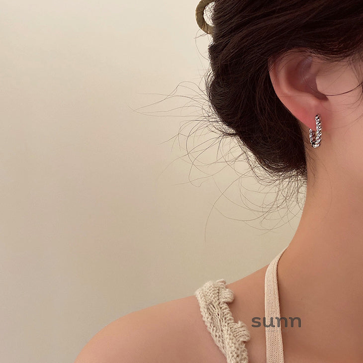 Khushi French Braided Hoops [CRTG3RY2]