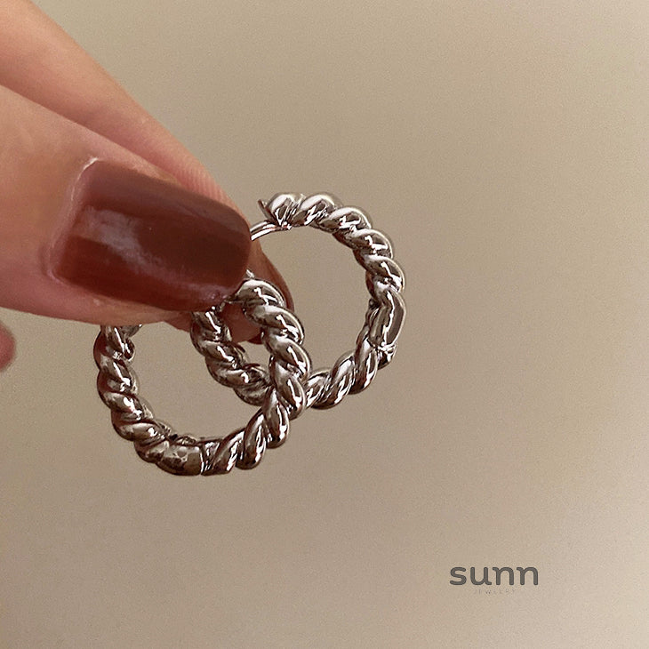 Khushi French Braided Hoops [OSAL0CTJ]