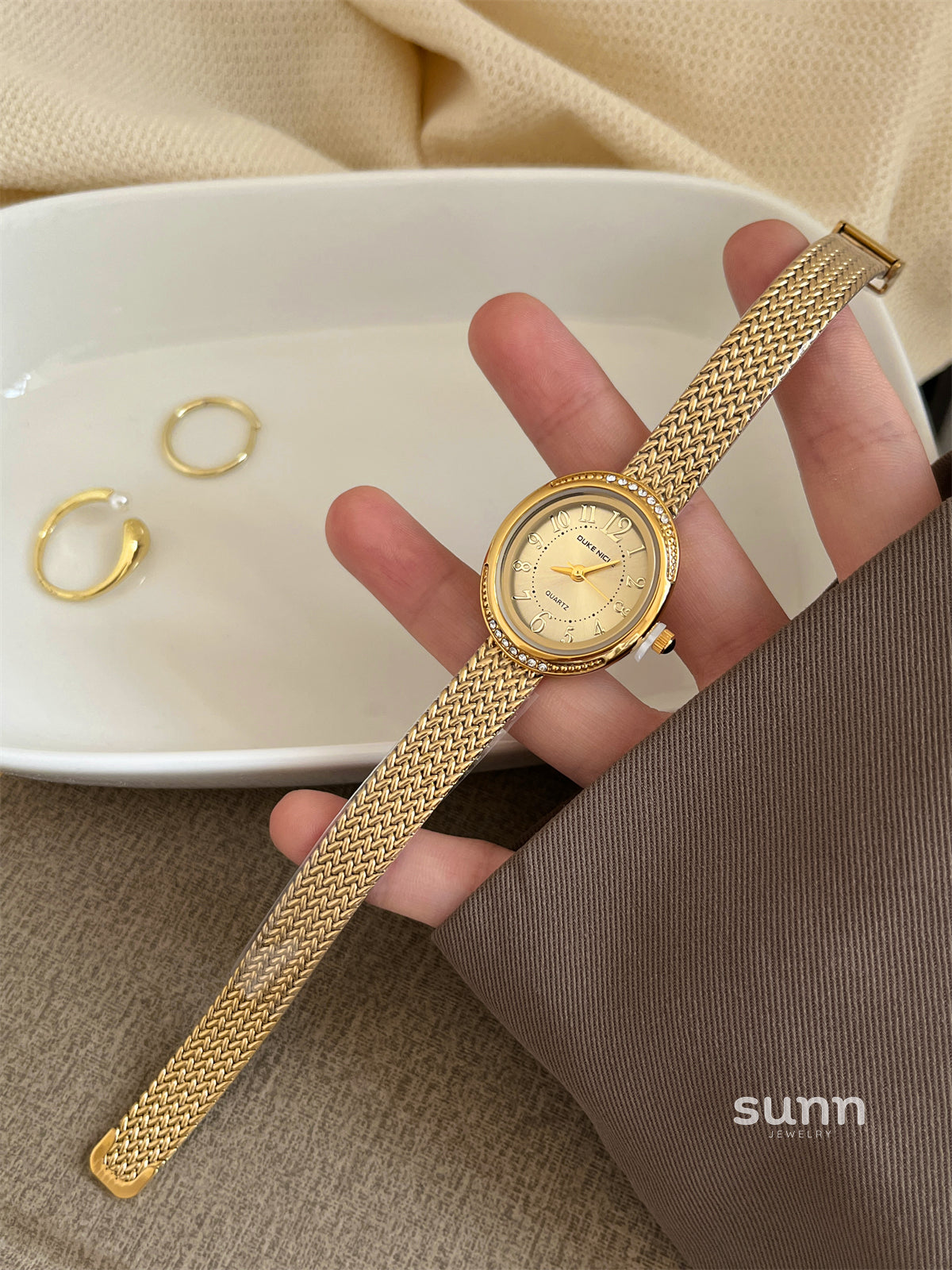 Khylie Mother-of-Pearl Watch [D3LDEYBV]