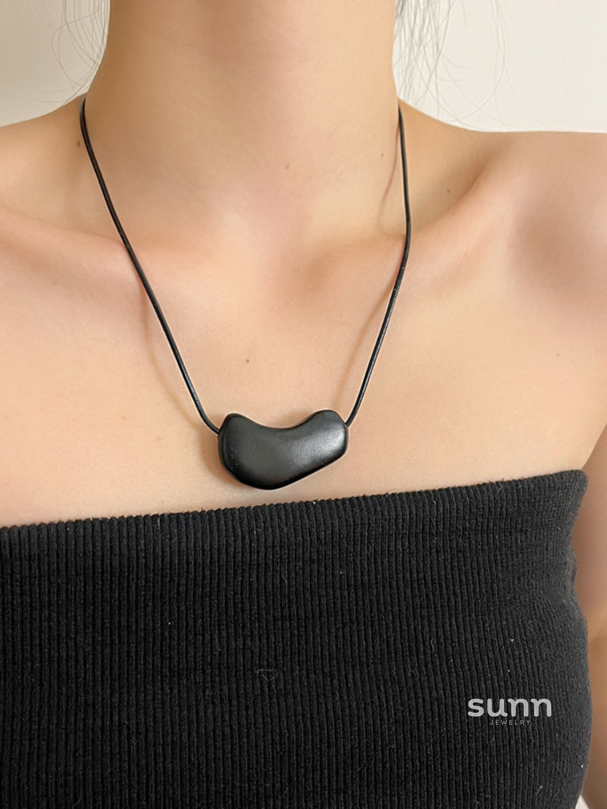Kiara Enamel Heart Necklace [R3GREZ2H]