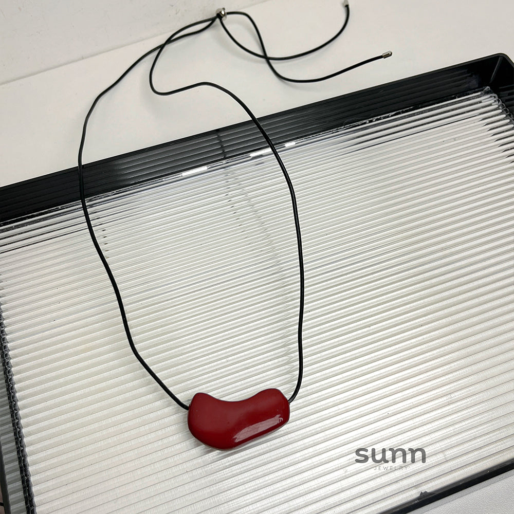 Kiara Enamel Heart Necklace [LB3DIPO2]