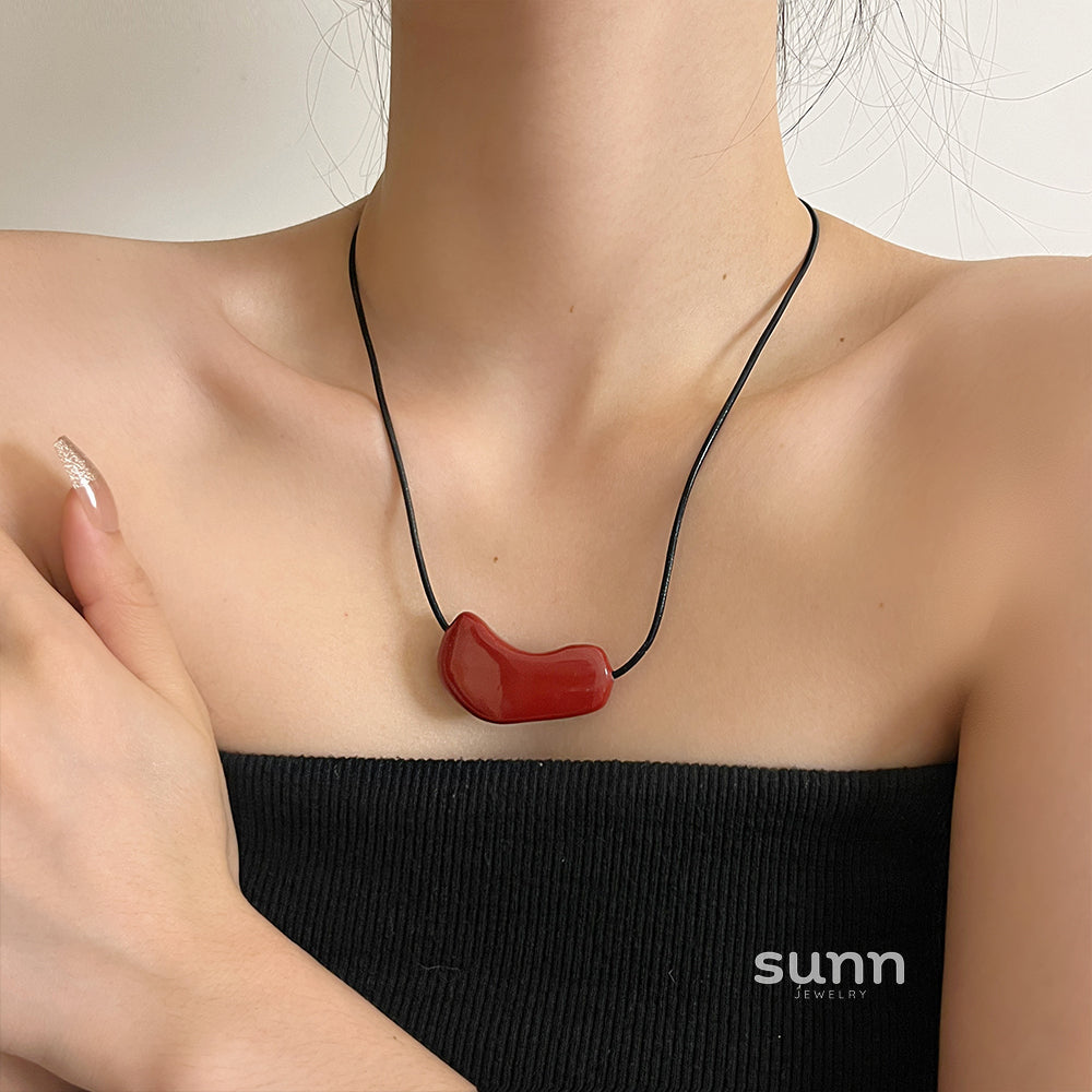 Kiara Enamel Heart Necklace [UFWMR8V4]