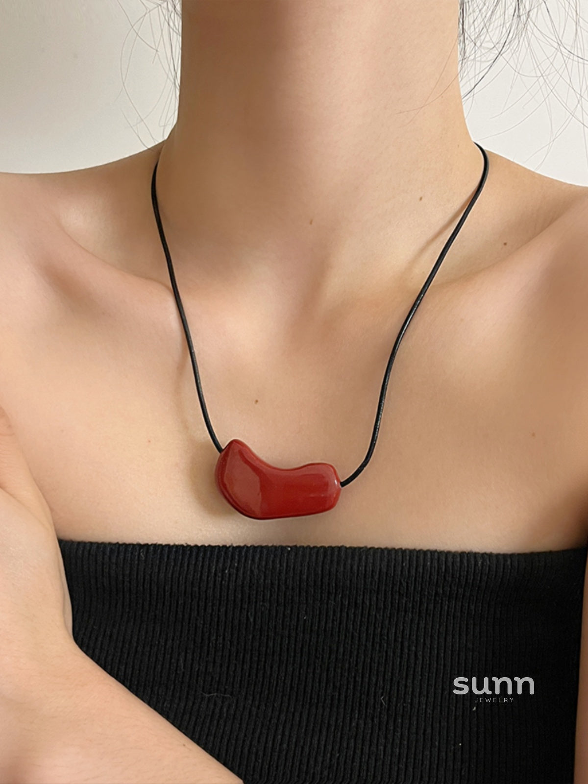 Kiara Enamel Heart Necklace [NI25LGKS]
