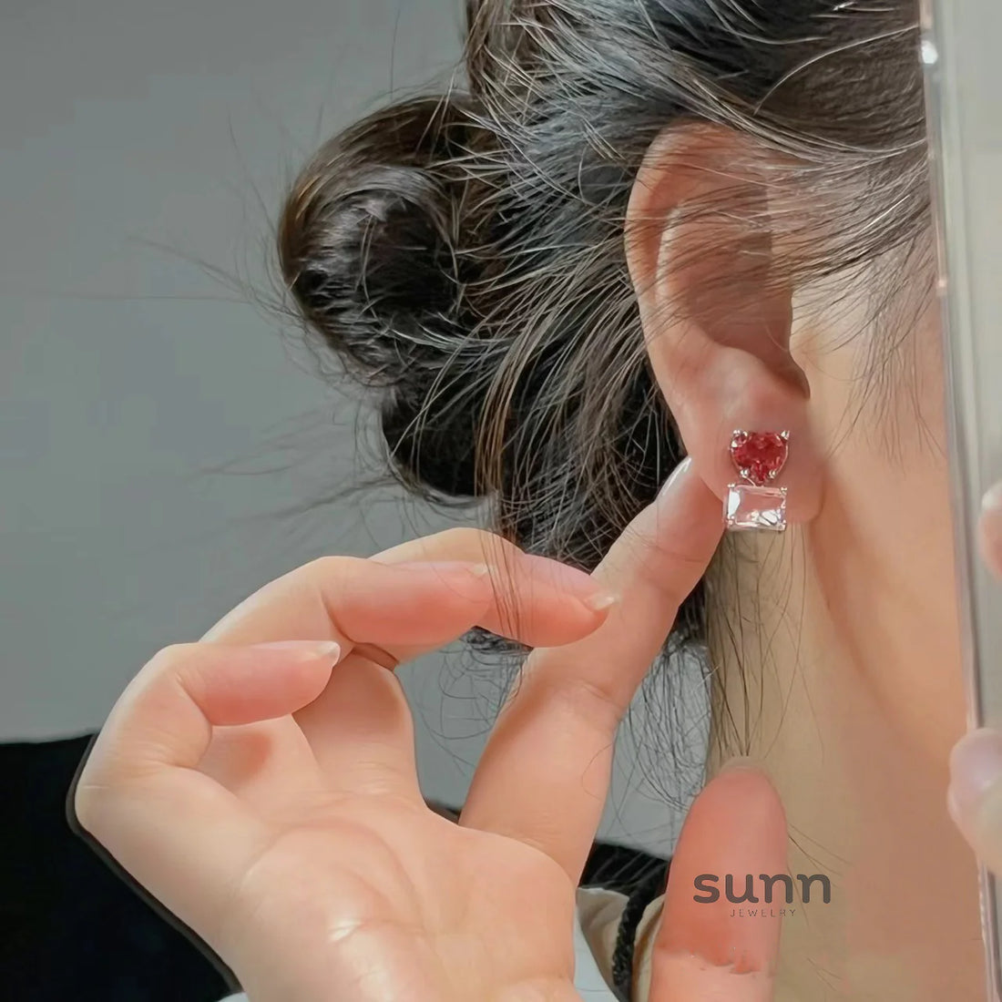 Kiernan Peach Heart Stud Earrings