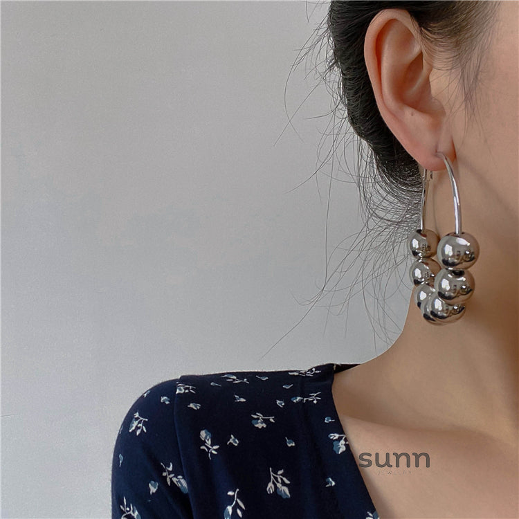Kimber Sculptural Hoop Earrings [MEAWWU25]