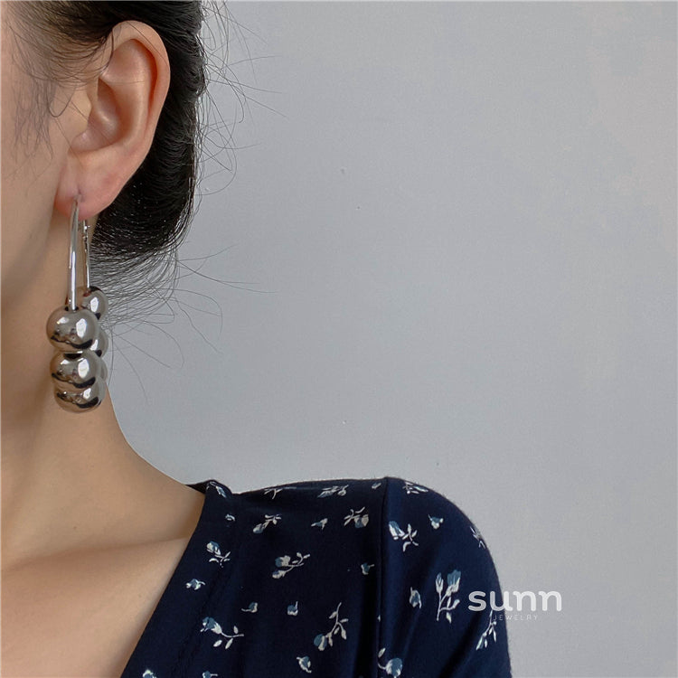 Kimber Sculptural Hoop Earrings [8FIMM9KY]
