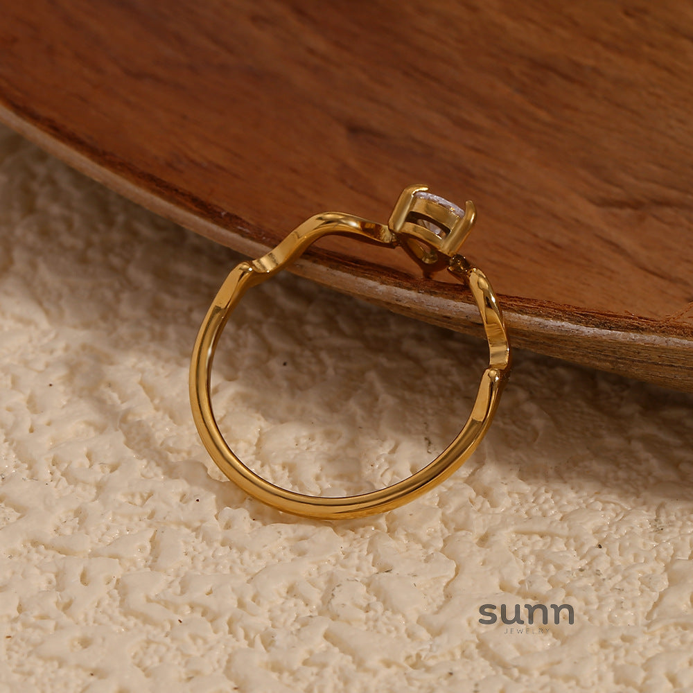 Kimora Snake Drop Diamond Ring [P1ZP6XX2]