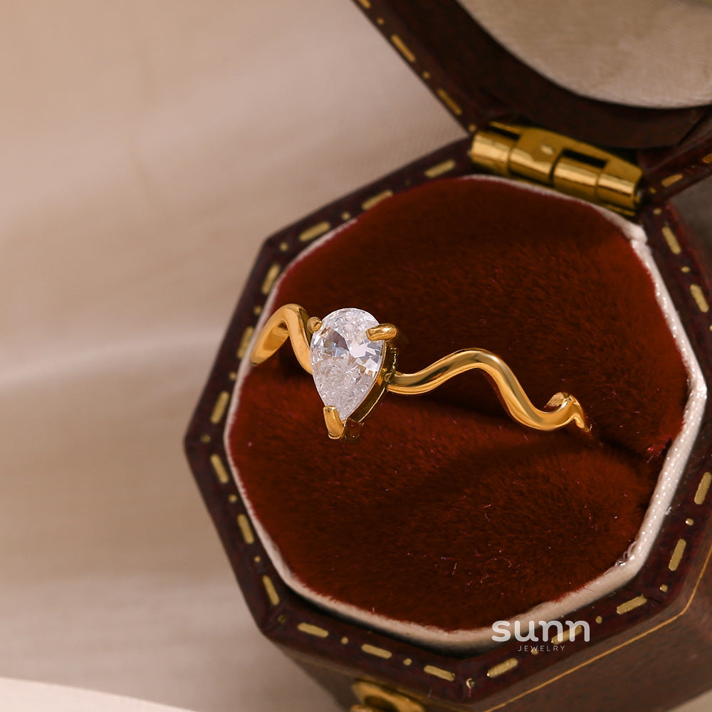 Kimora Snake Drop Diamond Ring [6RE5IJRM]