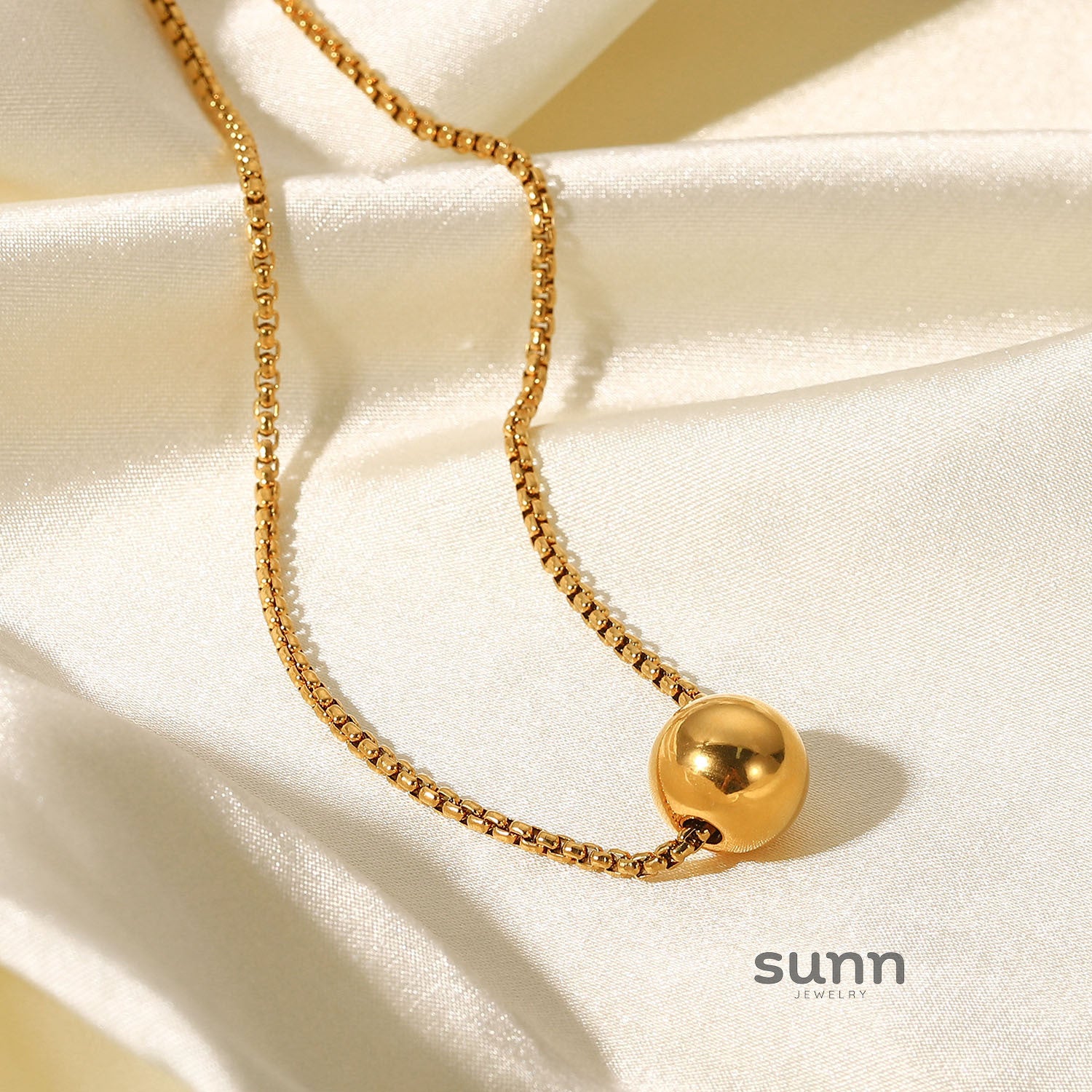 Kinley Gold Sphere Pendant Necklace [UQZ0D0F1]