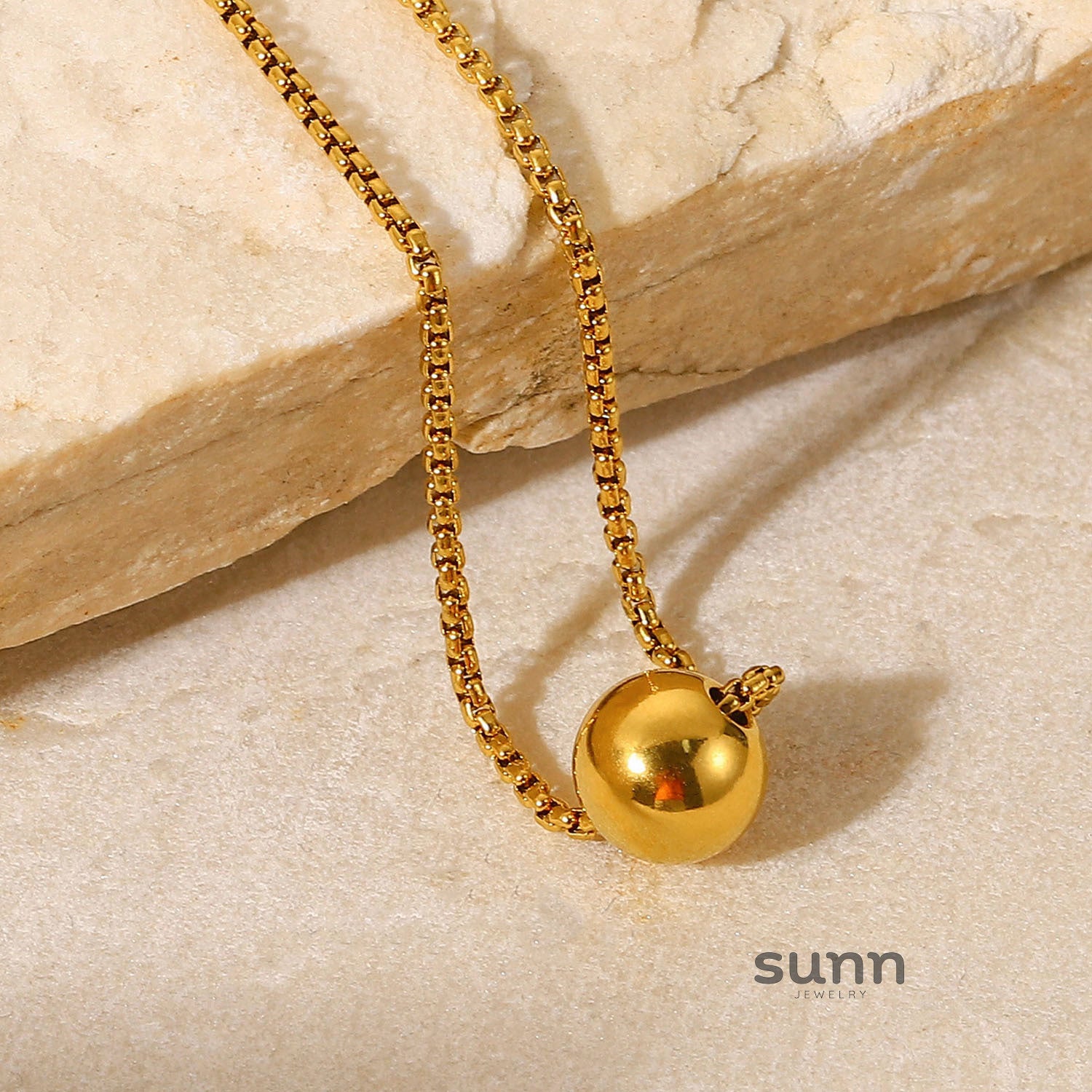 Kinley Gold Sphere Pendant Necklace [CJ02F2S4]