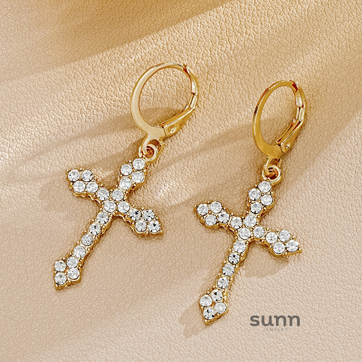 Kinzlee Dainty Cross Earrings [O3HKRUX6]