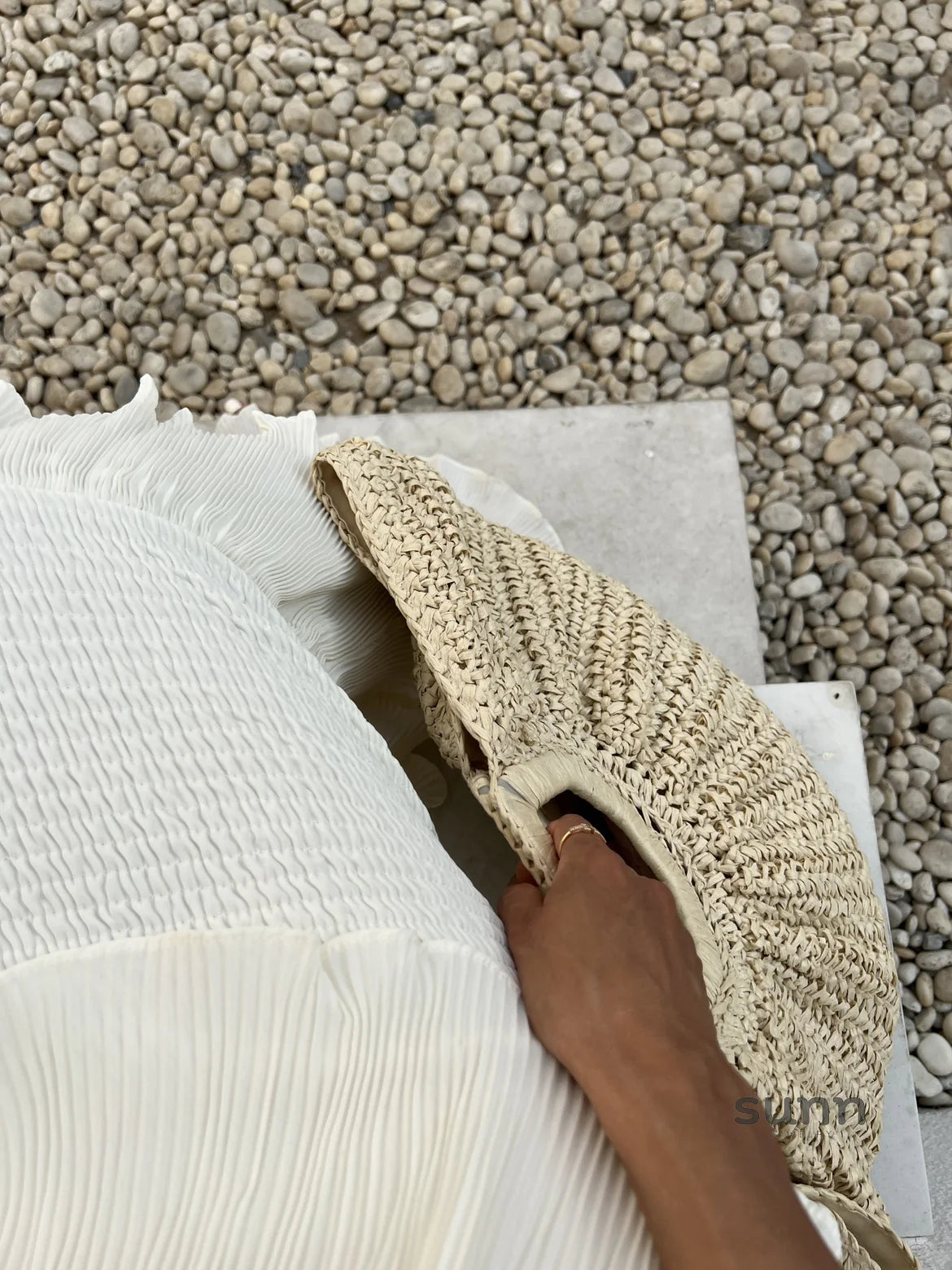 Kinzlee Woven Raffia Cloud Tote