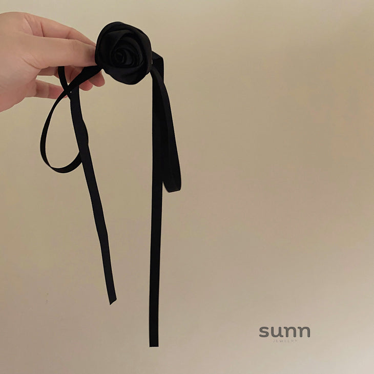 Kinzley Satin Rose Necklace [TKDLZ3HW]