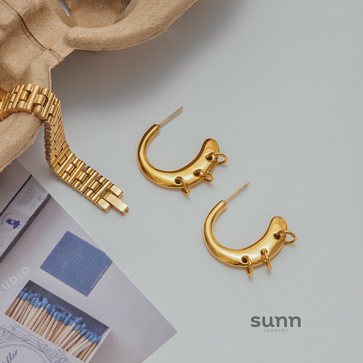Kiran Minimalist C-Hoops [0T6FFY43]