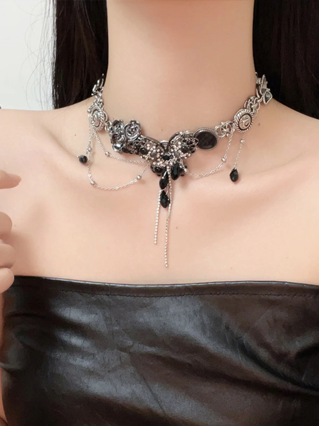 Klaudia Butterfly Crystal Choker