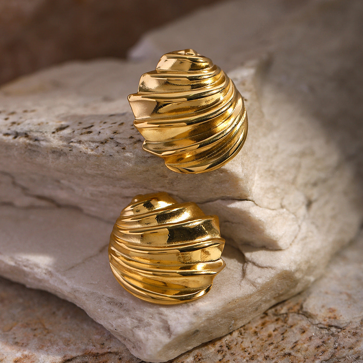 Klaudia Twisted Gold Earrings [M1BZP8IR]