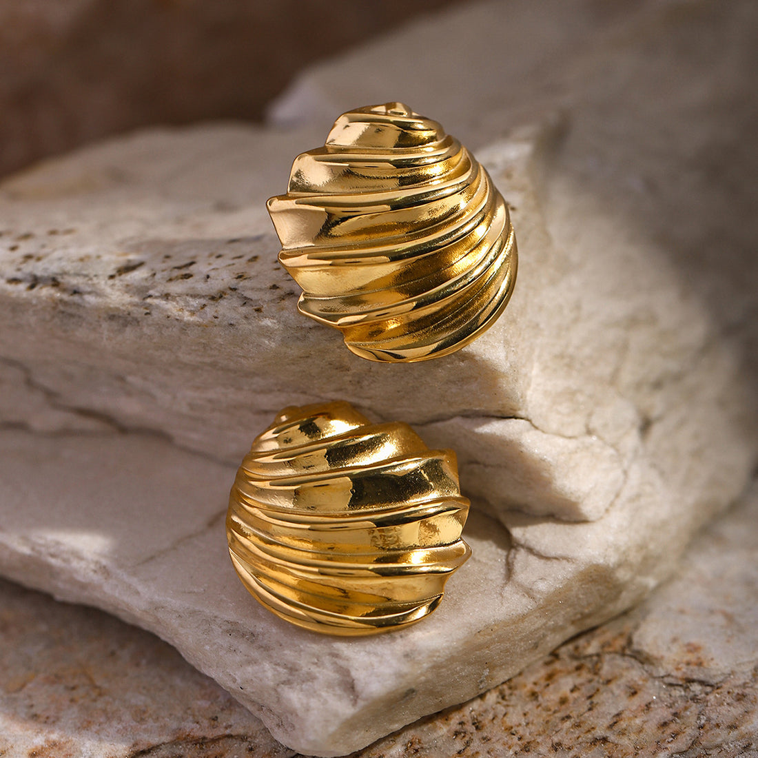 Klaudia Twisted Gold Earrings [M1BZP8IR]