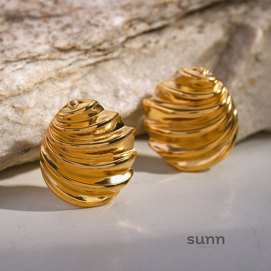 Klaudia Twisted Gold Earrings [M1BZP8IR]