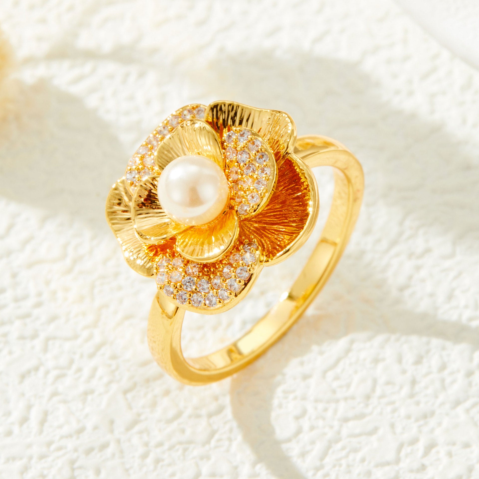 Klynn Camellia Pearl Open Ring [O6OQB2V4]