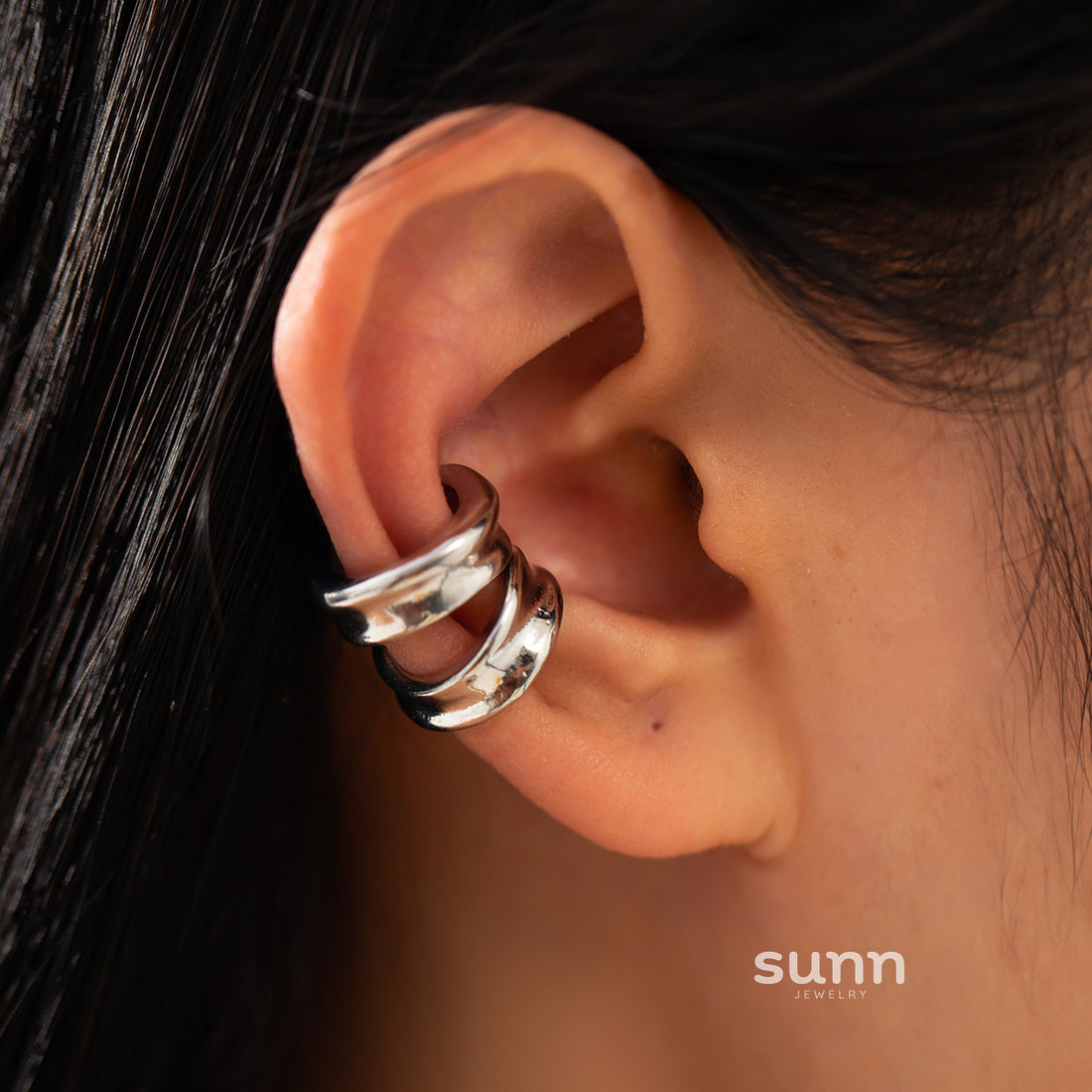 Koa Glossy Geometric Ear Clip [SSN9G5TM]