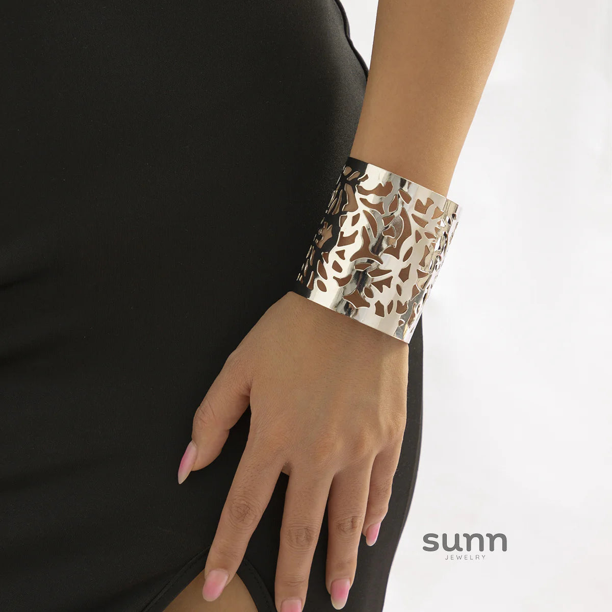 Koda Sculpted Floral Cuff