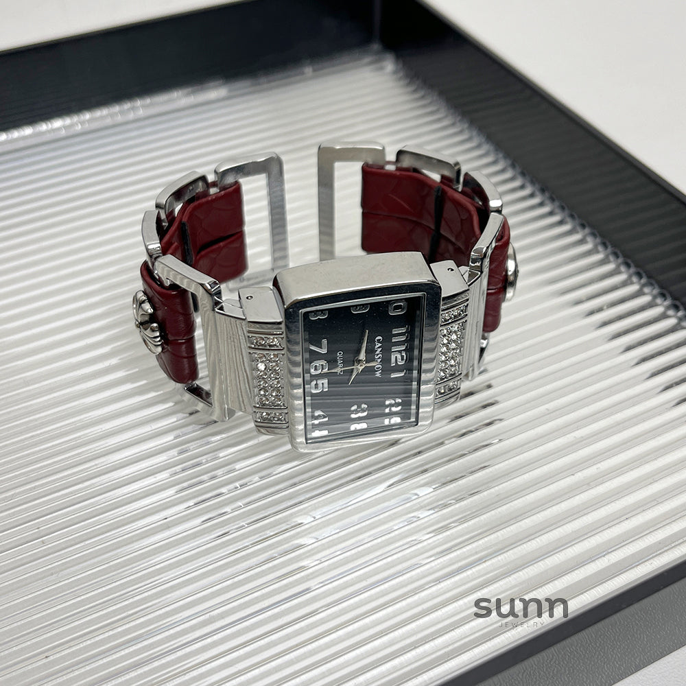 Koda Y2K Leather Cuff Watch [XV2MS6SZ]