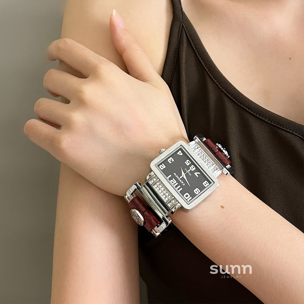 Koda Y2K Leather Cuff Watch [XN8Z49LW]