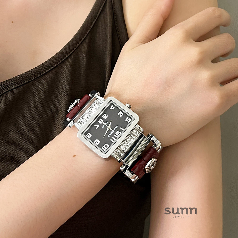 Koda Y2K Leather Cuff Watch [XO5F65ZA]