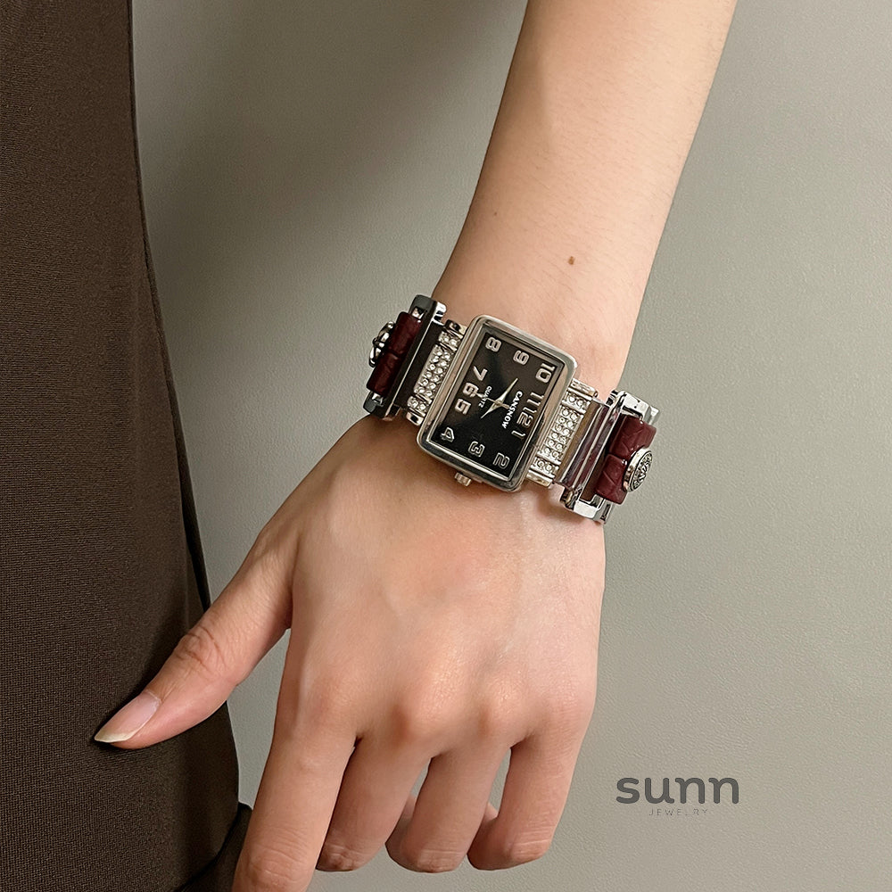 Koda Y2K Leather Cuff Watch [L789ABA6]