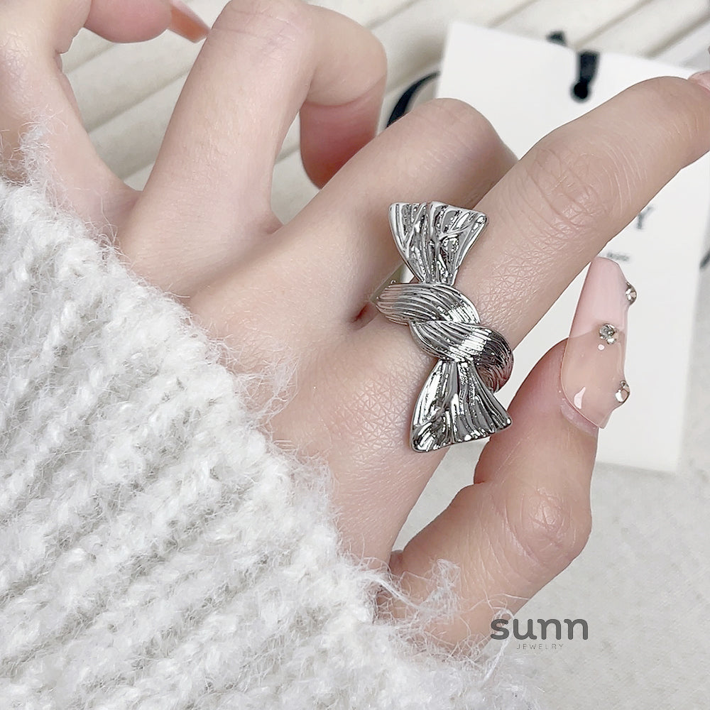 Kodie Sculptural Bow Jewelry [6MS6S5JG]