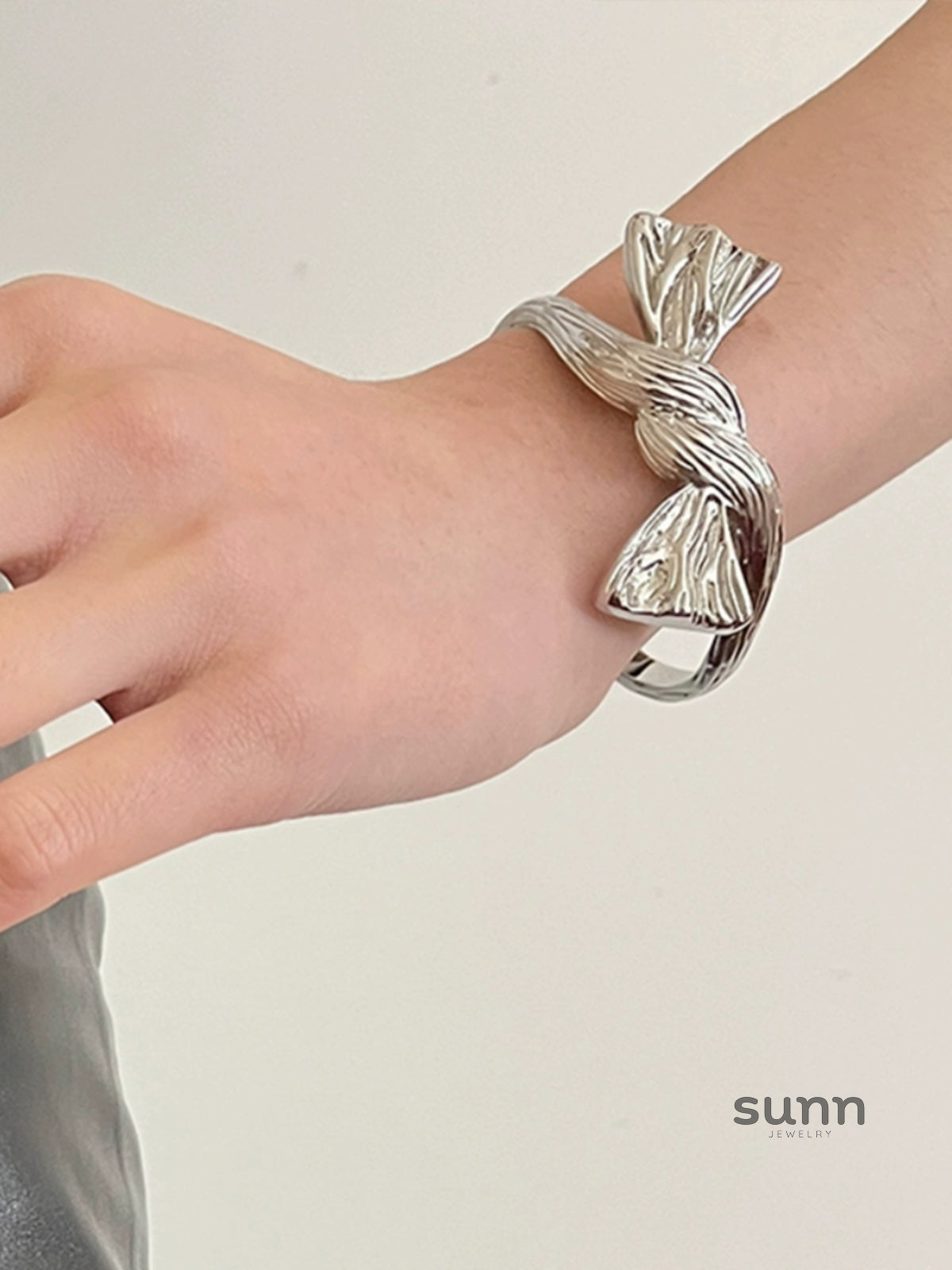 Kodie Sculptural Bow Jewelry [IH9WZ187]