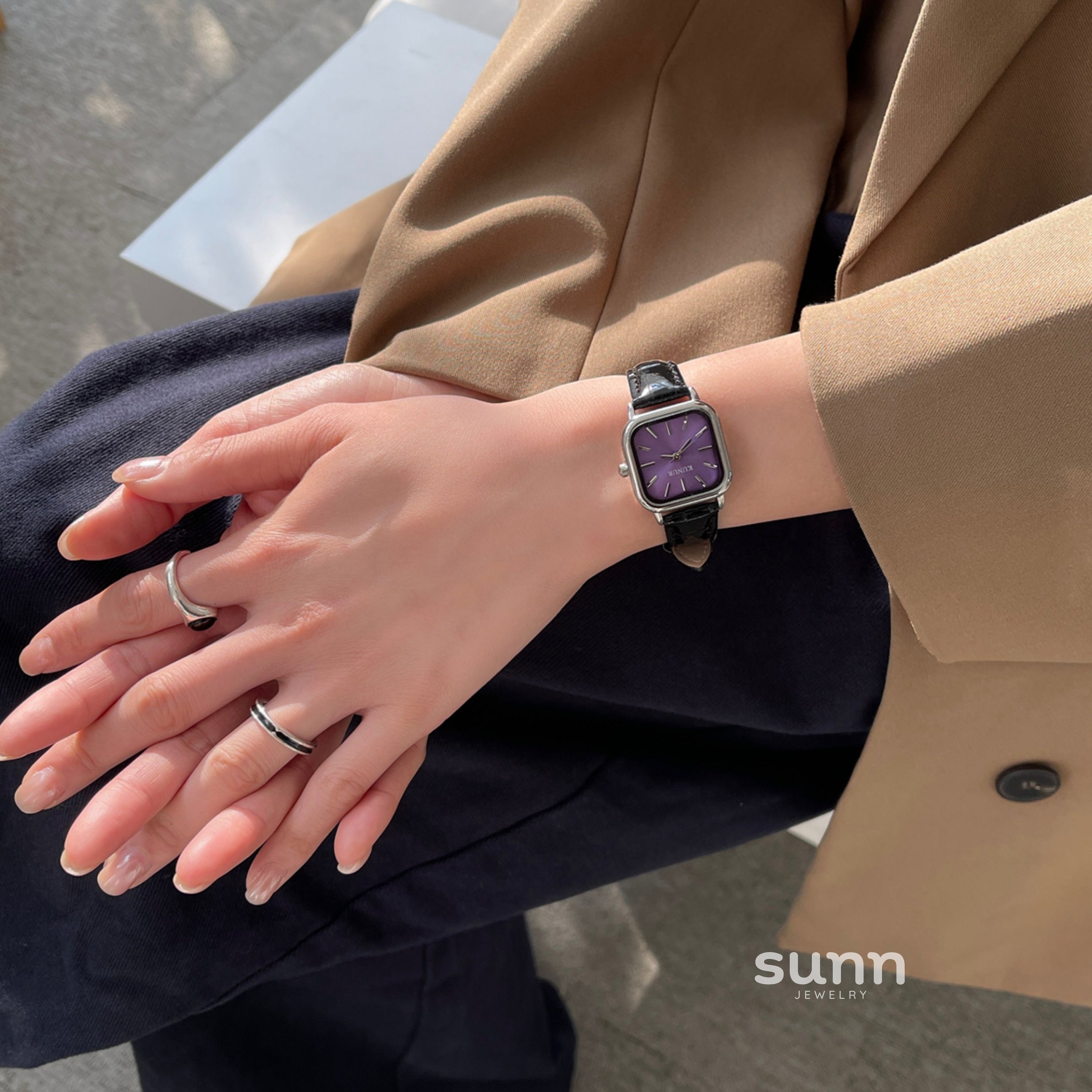 Koi Minimalist Square Watch [7EHYEKCO]
