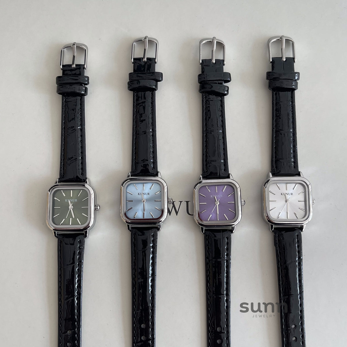 Koi Minimalist Square Watch [XJPWR8BS]