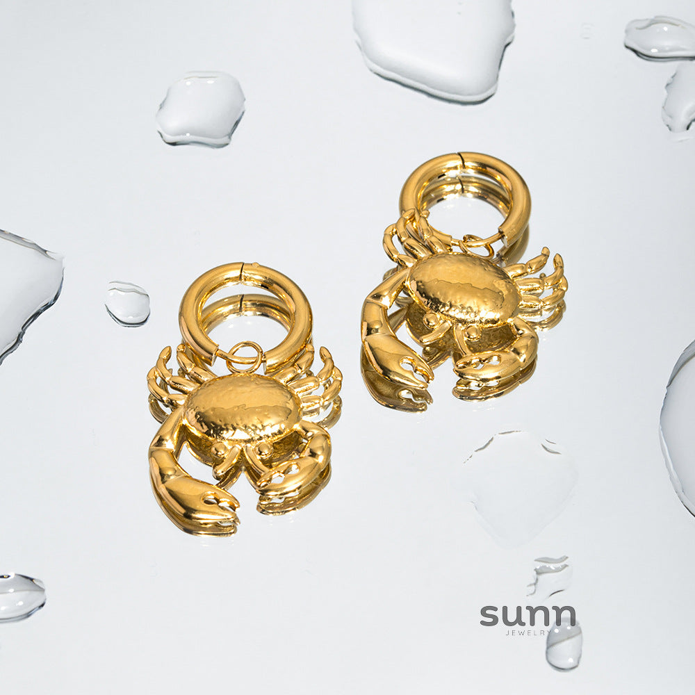 Kollins Crab Charm Hoop Earrings [U3T8999Q]