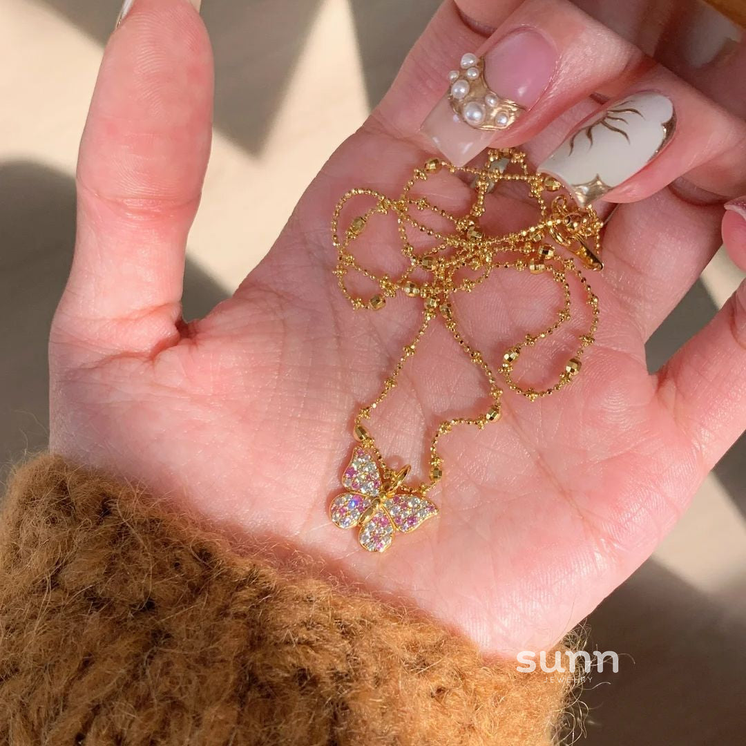 Kollyns Diamond Butterfly Pendant [KVMJL897]