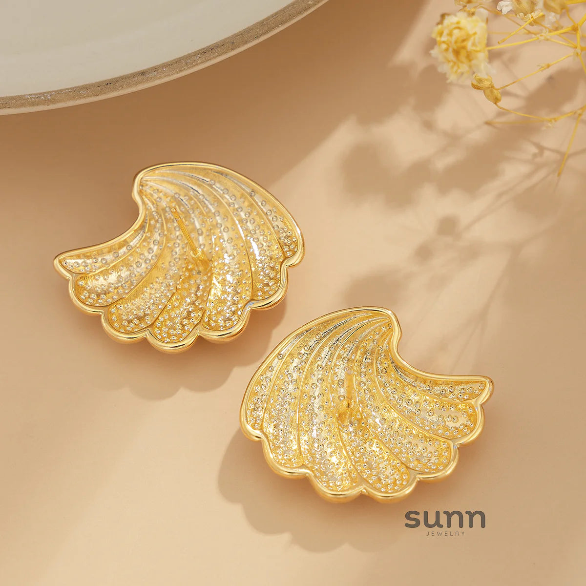 Kollyns Irregular Scallop Earrings