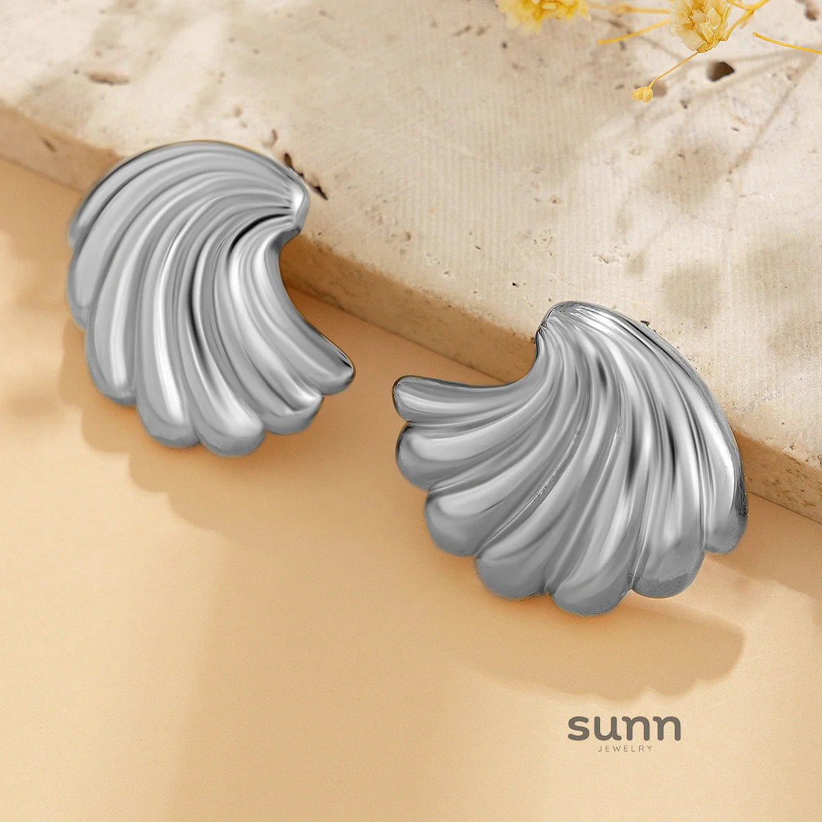 Kollyns Irregular Scallop Earrings