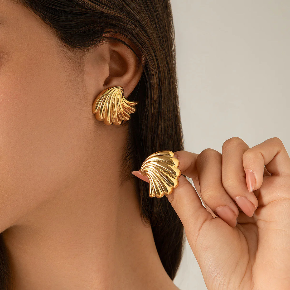 Kollyns Irregular Scallop Earrings