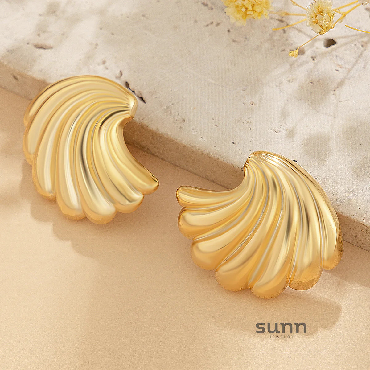 Kollyns Irregular Scallop Earrings