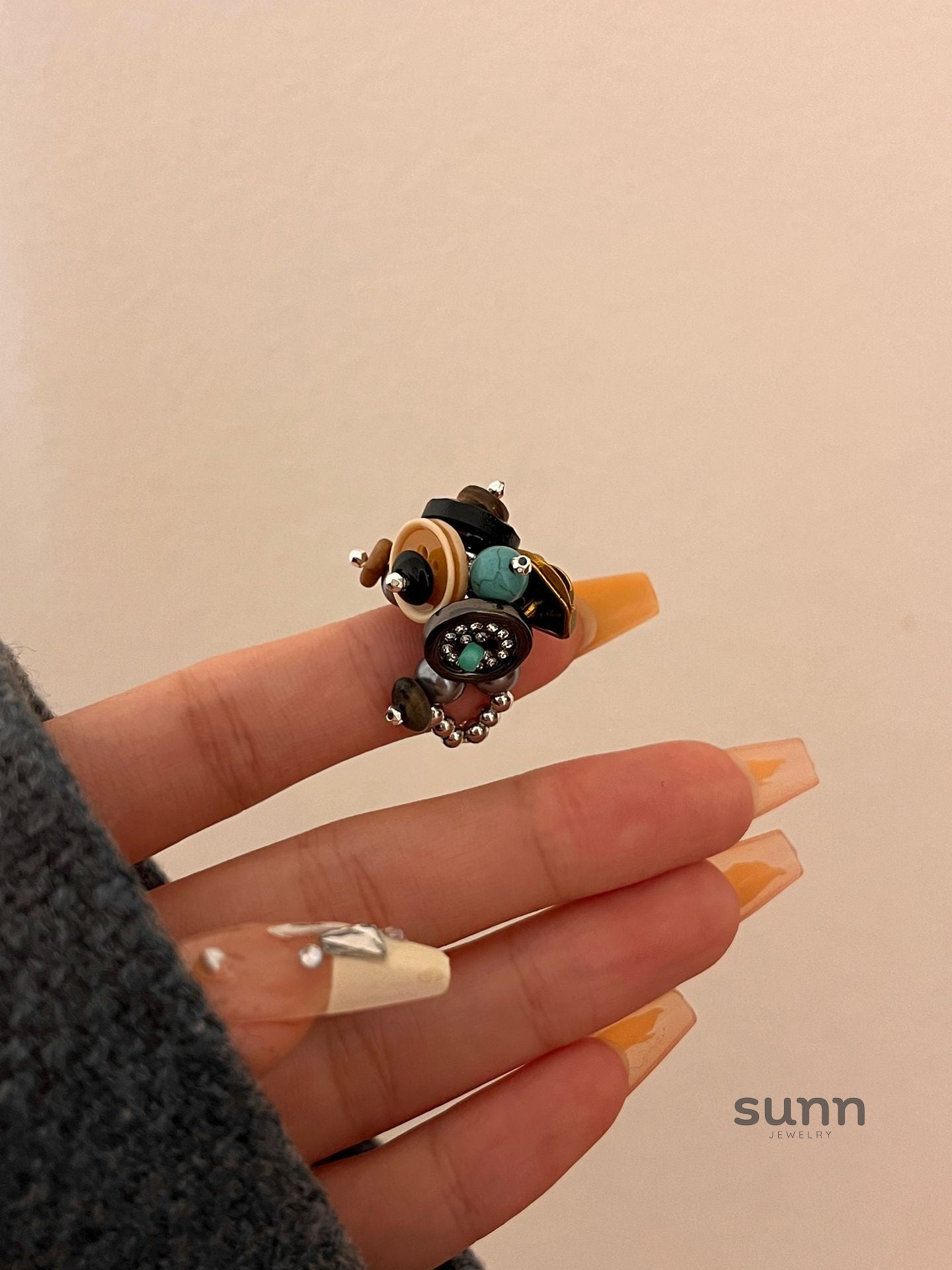 Koralee Beaded Shell Ring Bracelet [UZ2FDPUT]