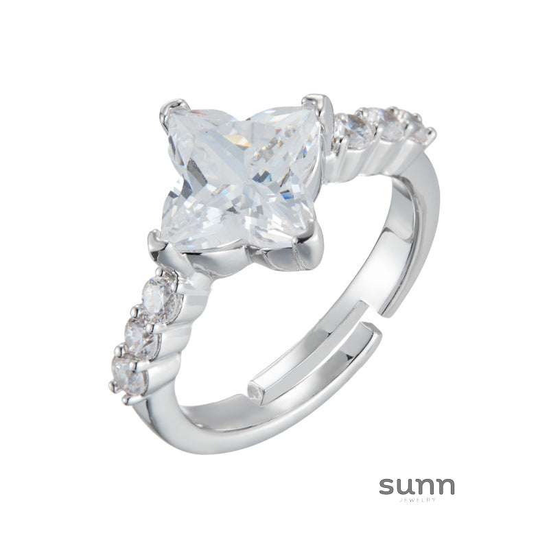Koralee Starburst Zircon Ring [YXU53KA9]