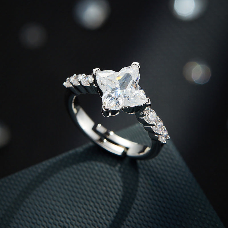 Koralee Starburst Zircon Ring [O1KIJJM5]