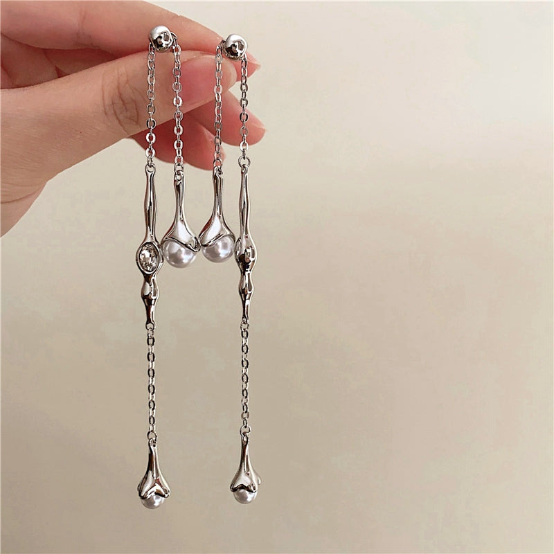 Koralynn Baroque Pearl Tassel Earrings [B71NE19V]